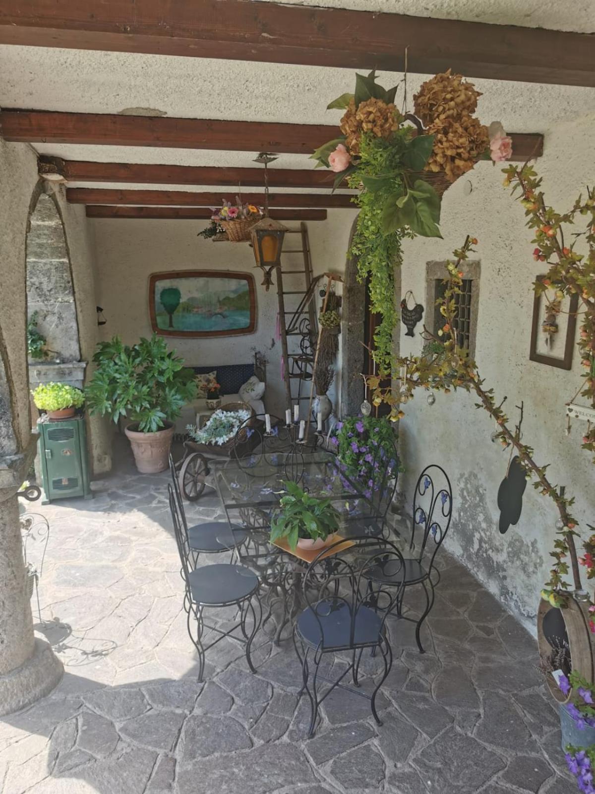 A Casa Di Gianni E Mari Bed & Breakfast Vestone Ngoại thất bức ảnh